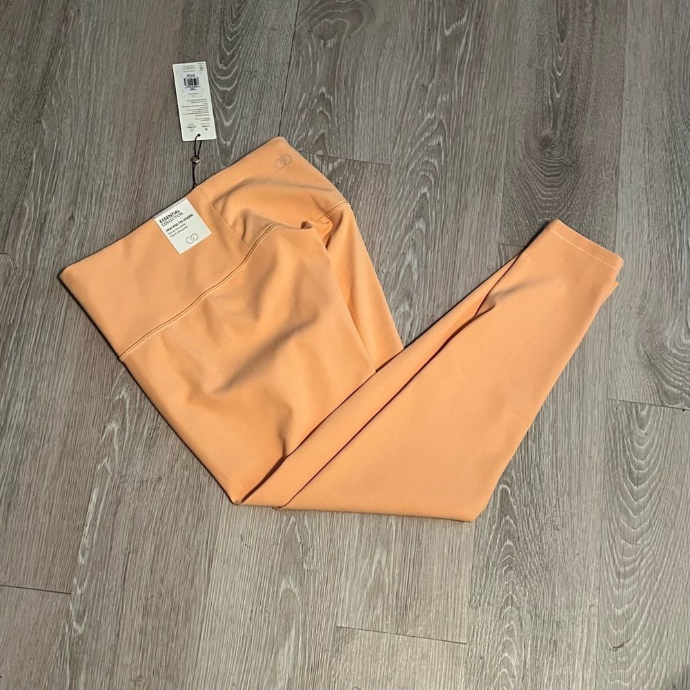 NWT 2 Pc Set Essential High Rise 7/8 Tight Legging + Mock Neck Tank Apricot XXL - Picture 10 of 16